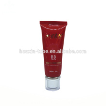 Kosmetisches 50ml rotes BB-Creme-Plastikrohr mit Acrylkappe